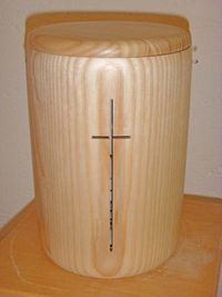 Holz Urne Kreuz